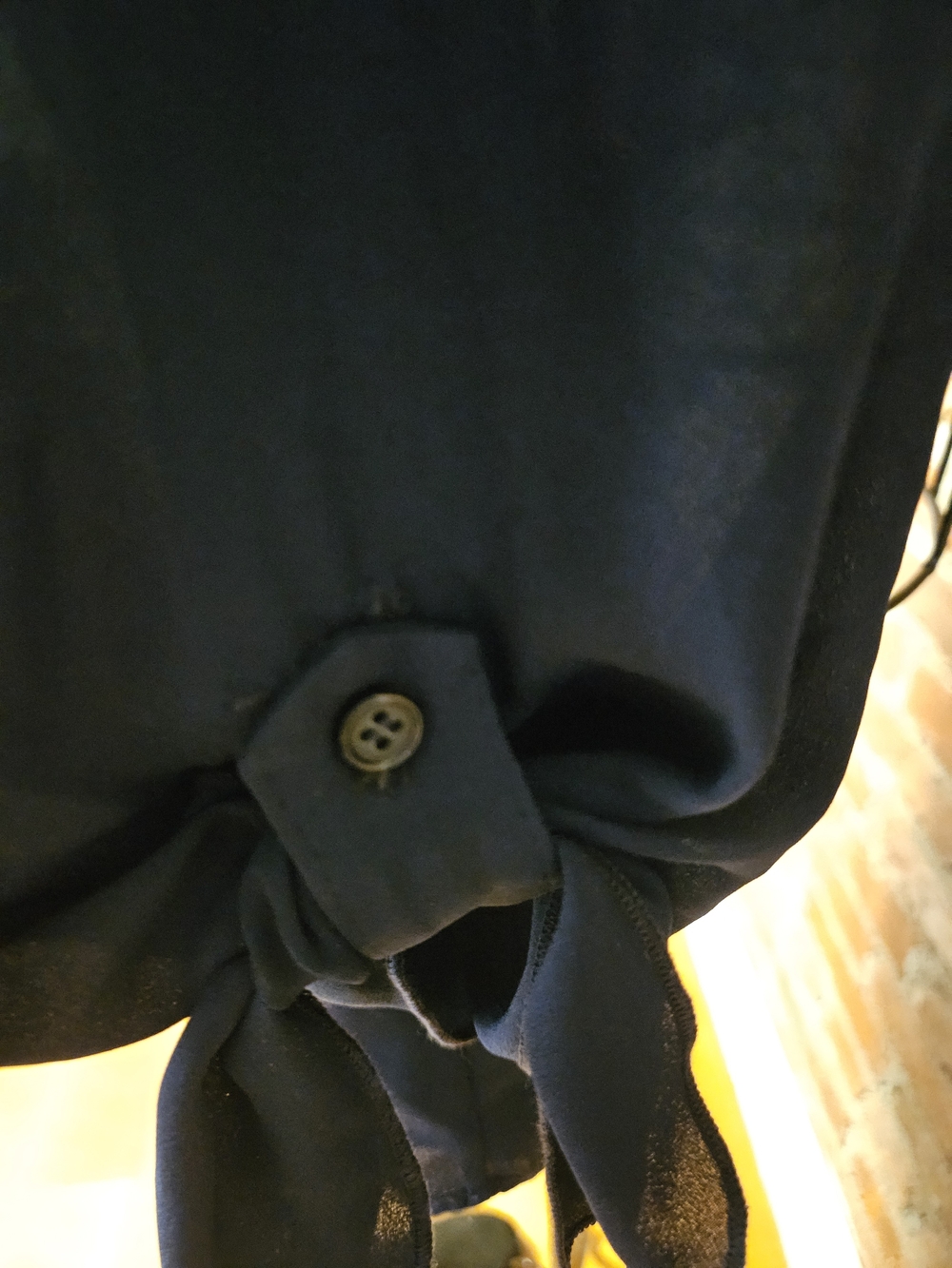 Elegant Pleione Navy Long-Sleeve Blouse with Tie Cuffs NWT MSRP$116 - Picture 6 of 7